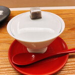 鮨おばな - この器はなんやろ？