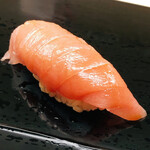 鮨おばな - 舞鶴の定置網に迷い込んだ35kgの中トロ