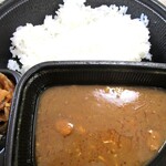 カレーハウス ＣｏＣｏ壱番屋 - 料理写真:チキンにこみカレー