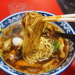 空港ラーメン 天鳳 - リフト