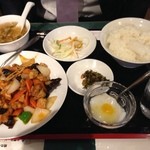 新中華 - ランチの鳥肉と野菜の辛味炒め７５０円