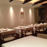 デフィ・ジョルジュマルソー - 今回はホールは貸切状態でした
                                個室が別にあるようです。