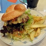 ハンセンバーガー（チーズ入り＋５０円）
