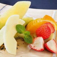 季節のフルーツ盛り合せ
