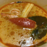 さいとう食堂 - 【海老のレッドカレー】辛いけどクリーミー。海老の香りが濃くて野菜が具沢山な所が好きです！