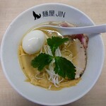麺屋 JIN - 料理写真:令和4年3月
芳醇鶏そば塩 850円
味玉トッピング 150円→Instagramフォローで無料