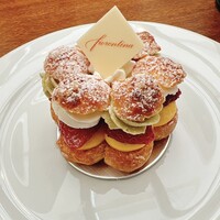 フィオレンティーナ - ストロベリーパリブレスト(750円) フィオレンティーナ - ストロベリーパリブレスト(750円)