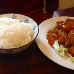 源烹輪 麺篠居士 - 海老とイカのさくさく揚げ甘辛醤油煎り炒め、ランチ定食1050円
