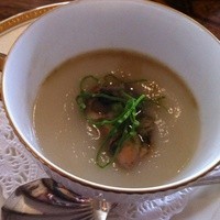 ル・ゴーシュ・セキ - 蕪のｽｰﾌﾟ　燻製牡蠣をのせて