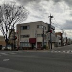 来々軒支店 - 向かいの松葉屋