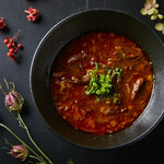 Wagyu tail soup (red)