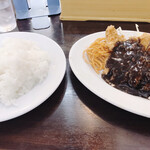 洋食のマルヤ - ライス小ですが、充分な量です、美味しいご飯