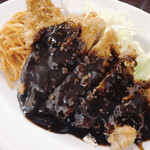 洋食のマルヤ - ビフカツ到着