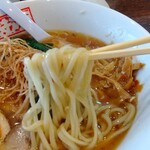 かま源 - ツルツル平打ち麺