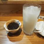 卓 - 付け出し、カルピスサワー