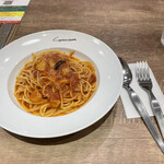 カプリチョーザ - トマトとニンニクのスパゲッティ