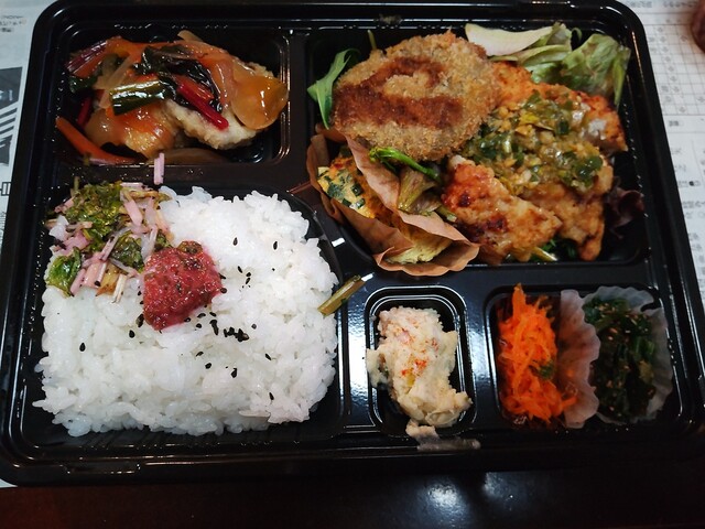 家庭料理と野菜マルシェ 畑の子>