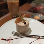 パティスリー カフェ デリーモ  梅田店 - 見た目はシンプルなケーキだけどスゴい子♡