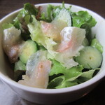 三日月 - 鯛がのったサラダ