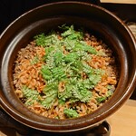 鈴田式 - 薪焼きした桜海老と叩いた蛍烏賊のご飯