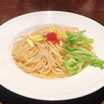 菜厨瑠 - パスタランチ（税込1,700円）／しらすとレタスのオイルパスタ