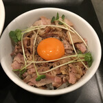 らぁ麺やまぐち - お肉たっぷりのローストポーク丼！