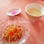 福龍餃子館 - 定食の「サラダ・スープ・お漬物」