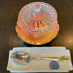 なだ万 - 季節の果物 コアントローゼリー