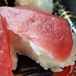 寿司一代 - 『生寿司お好み10貫』のマグロ