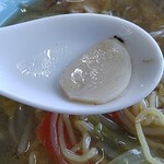 徳市 - 野菜の中には、にんにくスライスも入っていますよ、これが旨い