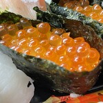 寿司一代 - 『生寿司お好み10貫』のいくら