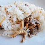 ステーキのあさくま - ｻﾗﾀﾞﾊﾞｰの牛肉ごはん　（’’ｂ