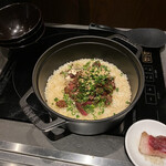 北海道焼肉 北うし - ヒレユッケ土鍋ご飯