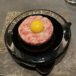 北海道焼肉 北うし - とろけるユッケ