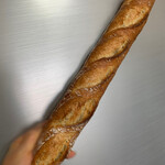 Boulangerie Petite Foret  - バゲット 240円