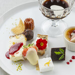 French parlor LA CLEMENTINE - Grand Desserts
