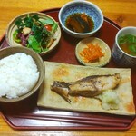 h Misato - 焼き魚定食　900円