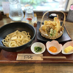 本格讃岐うどん こころ彩 - ・釜たまバター【温】セット 1,190円/税込
            (天ぷら6種、中サイズ)