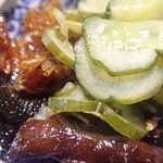 町家ゲストハウス三輪 - ●佃煮やお漬物　こちらにも小女子が入るミャ