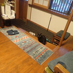 町家ゲストハウス三輪 - 奈菜「おでかけですニャンの？」