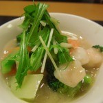 中華酒膳 幸龍 - （2013/1月）お通しは、新座産ブロッコリーと海鮮の塩味あんかけ
