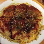 鉄板焼とお好み焼 みしまや - 肉玉そば+もち