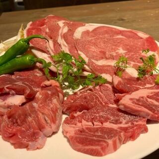 We offer a wide variety of carefully selected lamb meat! Enjoy the flavor of mutton!