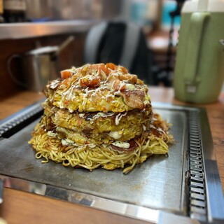 h Okonomiyaki Zenigata - チャレンジメニュー3kg