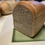 ブレッド＆サーカス - 紅茶酵母のイギリスパン1/2          330円