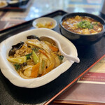 渓泉 - ハーフ・麺飯set(麻婆麺、中華飯)