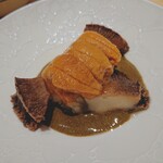 鮨 由う - アワビの肝ソース雲丹乗せ