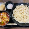 武蔵野うどん 藤原 - 旨辛肉汁うどん&温玉&揚げ餅