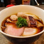 らぁ麺 紫陽花 - 特製醤油ラーメン1600円