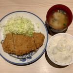 Tonkatsu Maruni - ロース定食 ¥800